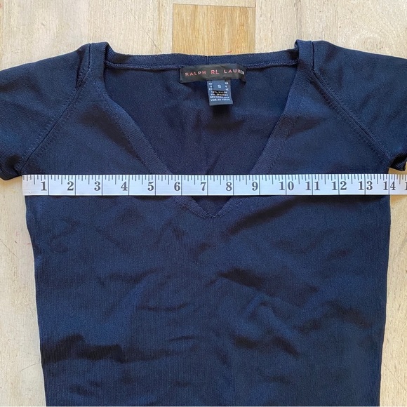 Ralph Lauren V-neck top - Picture 5 of 7